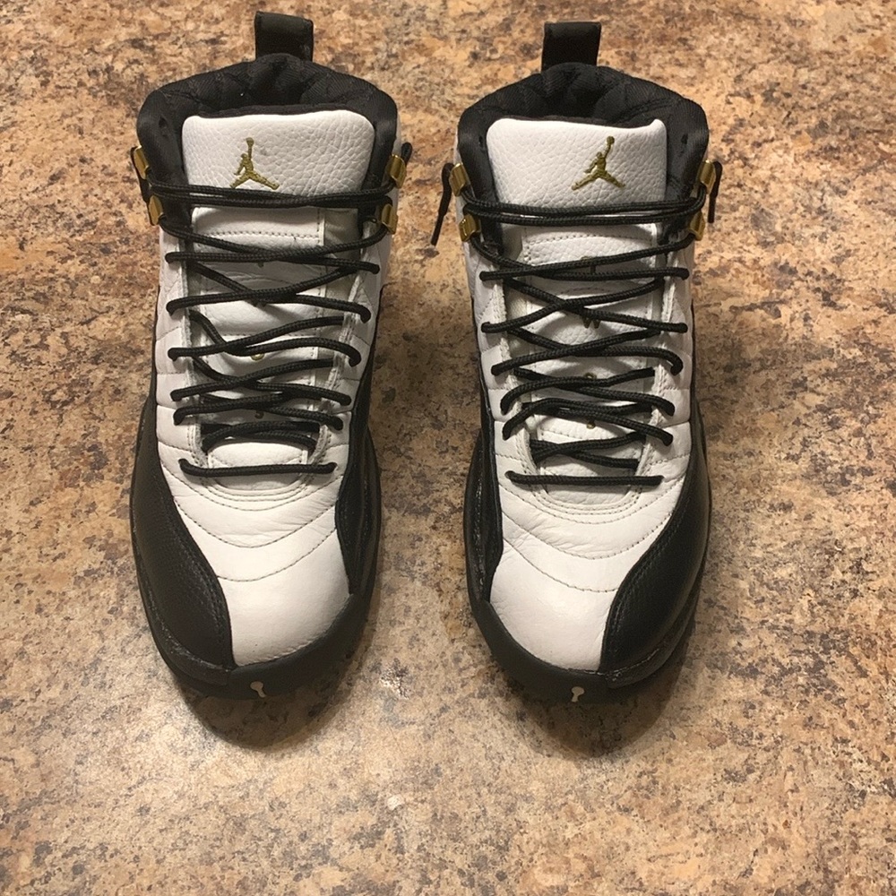 Men’s size 8 Jordan shoes
